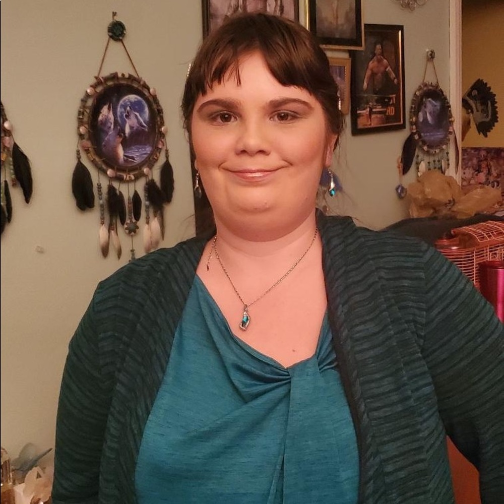 Meet your Posher, Alexis